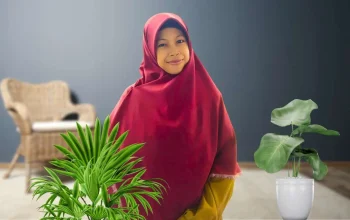 Riskiani, S.Pd (Pengajar)