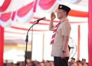 Pimpin Upacara Hari Besar Pramuka, Pj Gubernur Sulsel Prof Zudan Serahkan