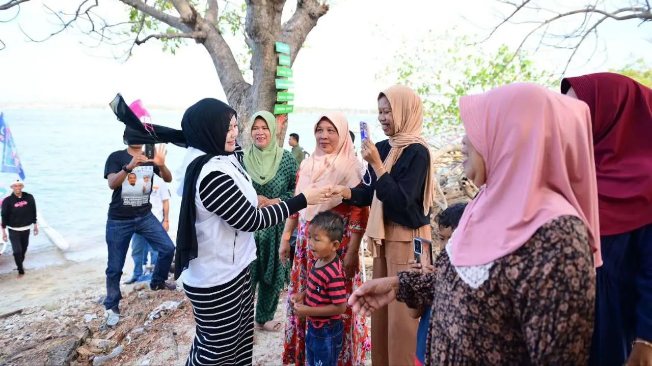 Fatmawati Rusdi Siap Bantu Wujudkan Kebutuhan Air Bersih dan Infrastruktur di Pulau Harapan Jeneponto 2 Fatmawati Rusdi Siap Bantu Wujudkan Kebutuhan Air Bersih dan Infrastruktur di Pulau Harapan Jeneponto