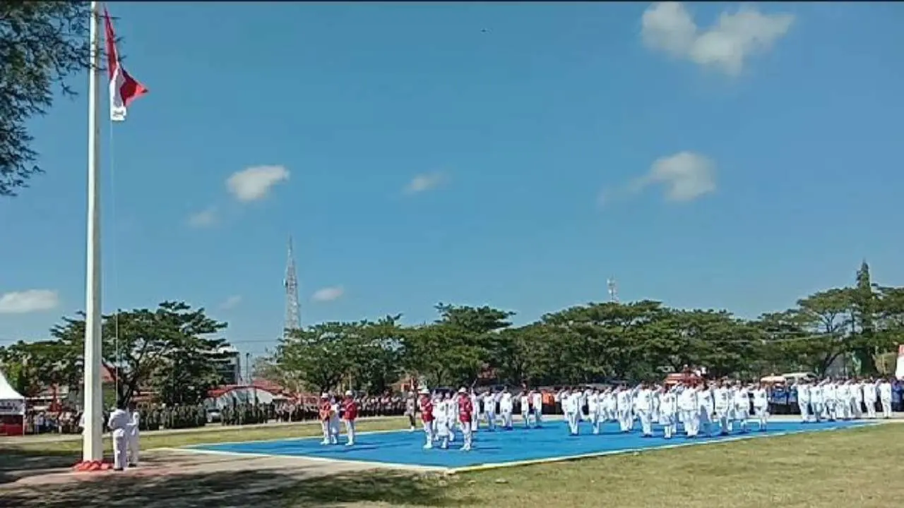 Detik-detik Upacara Peringatan HUT Proklamasi Kemerdekaan RI ke-79 di Jeneponto 2 Detik-detik Upacara Peringatan HUT Proklamasi Kemerdekaan RI ke-79 di Jeneponto