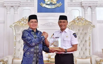 Pj Gubernur Prof Zudan Sambut Hangat Kunjungan Sekjen MUI Pusat, Tingkatkan Sinergi Ulama dan Umara 2 Pj Gubernur Prof Zudan Sambut Hangat Kunjungan Sekjen MUI Pusat, Tingkatkan Sinergi Ulama dan Umara