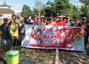 Sambut HUT RI ke-79, Warga LDII Sukamaju Luwu Utara Inisiasi Pembersihan Lapangan Desa Tolangi