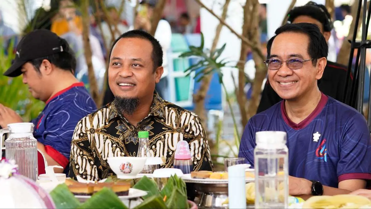 Andi Sudirman Raih Penghargaan Alumni Award Fakultas Teknik Unhas