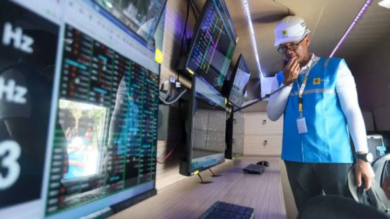 Dirut PLN Cek Langsung Keandalan Infrastruktur Kelistrikan di IKN