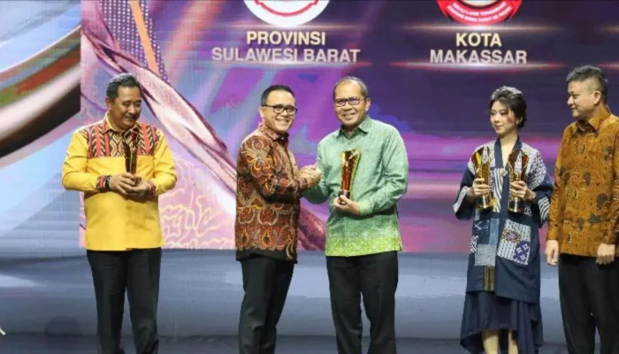 Inovasi Makassar Low Carbon City Antar Danny Pomanto Raih Penghargaan Pemimpin Daerah Award 2024