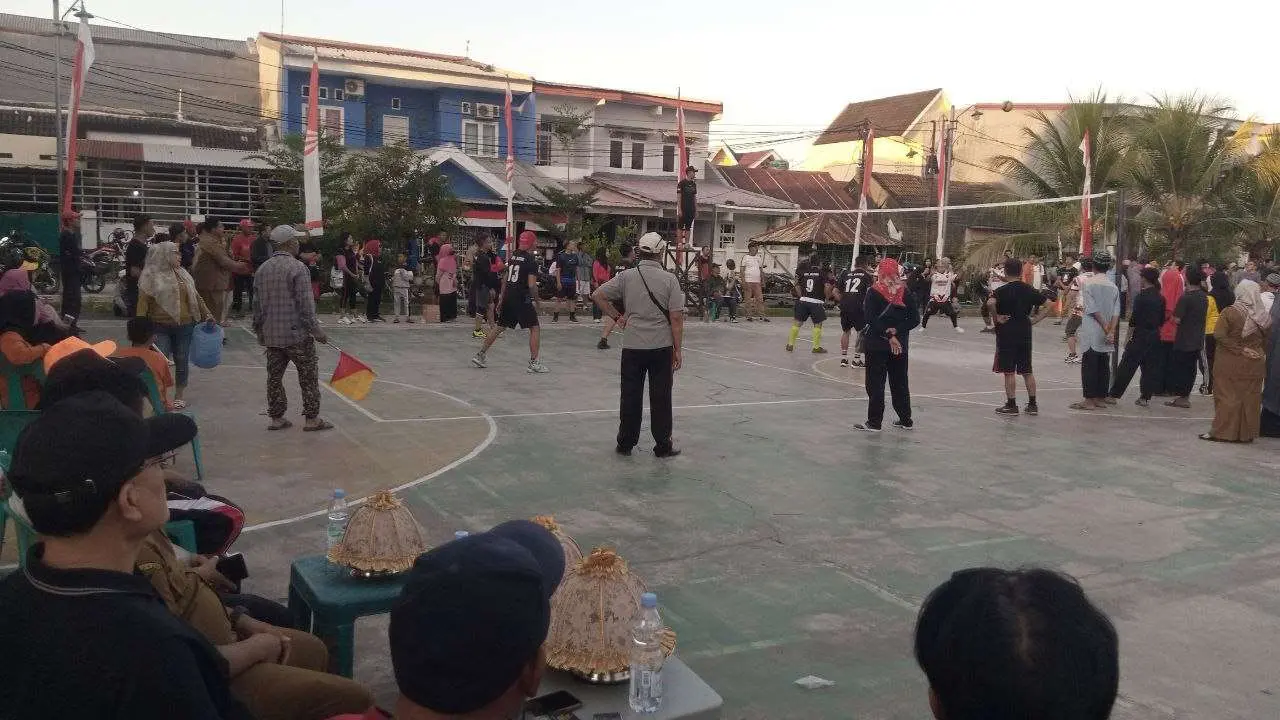 Camat Andi Eldi Tutup Kejuaraan Bola Voli Antar Ketua RT/RW se-Kecamatan Manggala