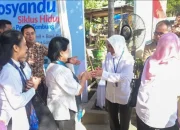 Danny Pomanto Dampingi Iriana Jokowi Tinjau Pelayanan Kesehatan di Posyandu Asoka VIIA Makassar