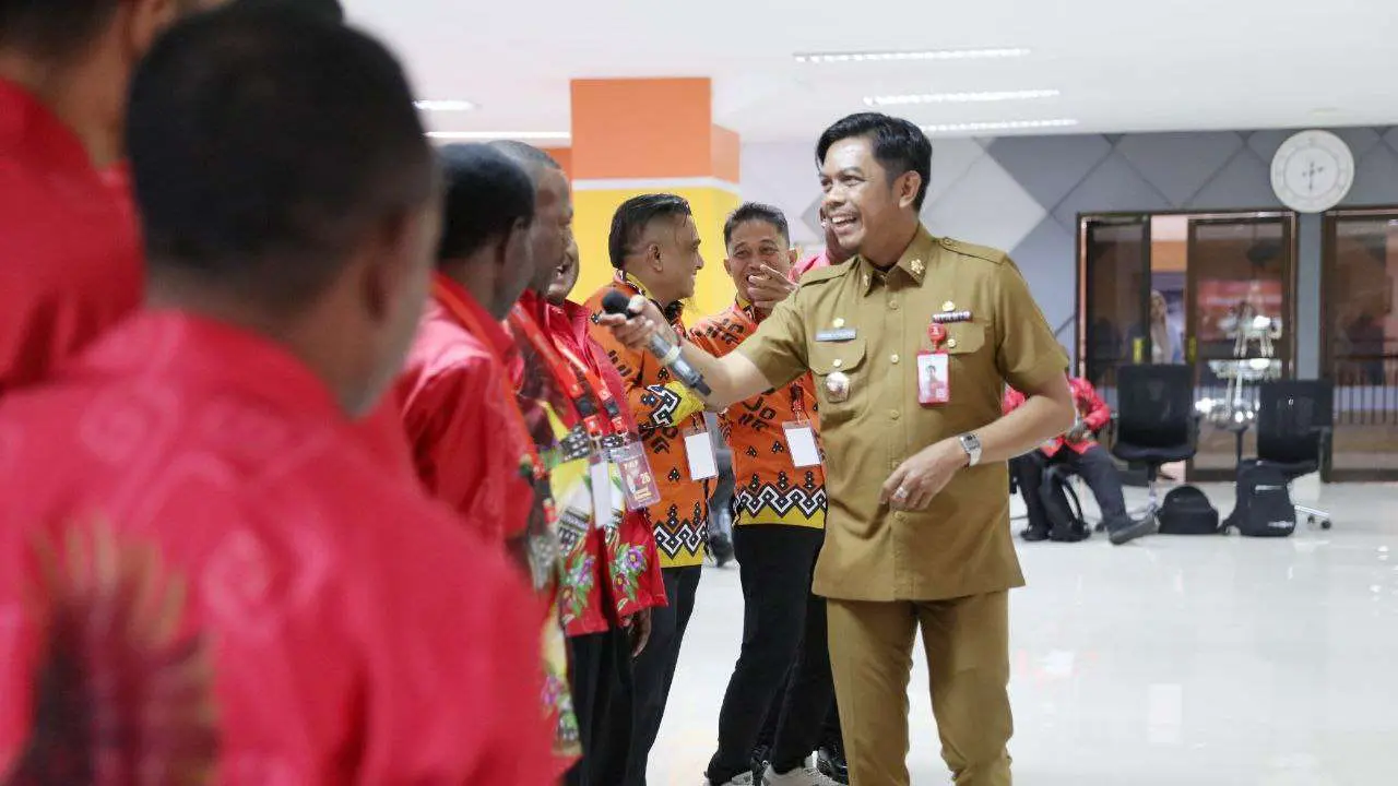 Firman Pagarra Sharing Ilmu Protokol Sentuh Hati Kepada 40 Peserta Diklat Pengawas Angkatan V