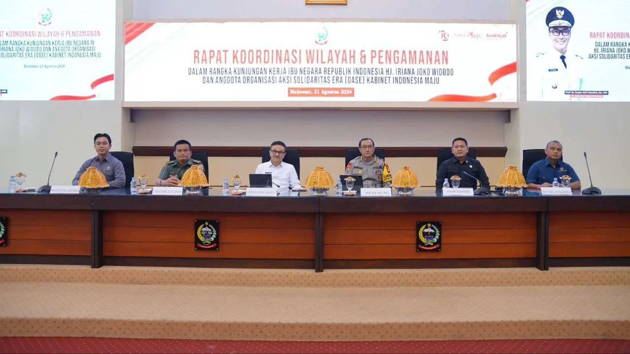 Sekprov Jufri Rahman Pimpin Langsung Rapat Persiapan Kunjungan Ibu Negara dan OASE KIM ke Sulsel 2 Sekprov Jufri Rahman Pimpin Langsung Rapat Persiapan Kunjungan Ibu Negara dan OASE KIM ke Sulsel