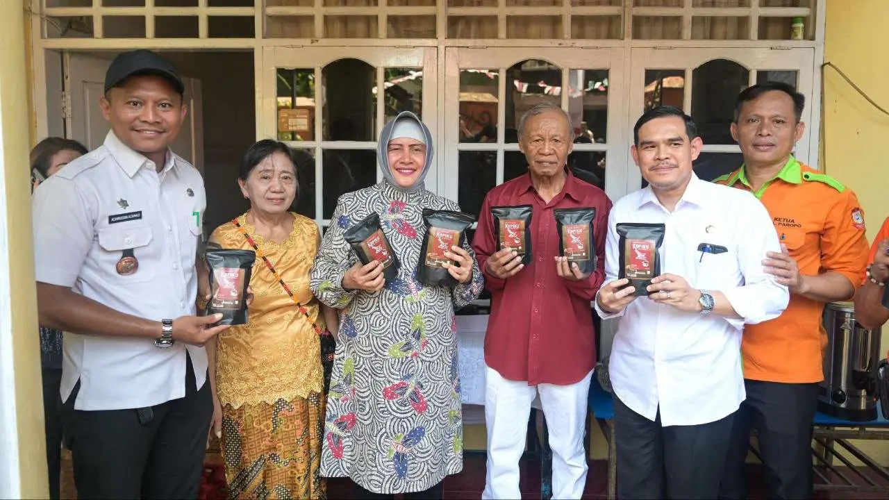 Indira Yusuf Ismail Puji Kekompakan Warga Toraja di Kampung Rama 3 Indira Yusuf Ismail Puji Kekompakan Warga Toraja di Kampung Rama