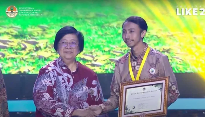 Pertamina Patra Niaga Fuel Terminal Parepare Raih Penghargaan Program Kampung Iklim 2024 dari KLHK
