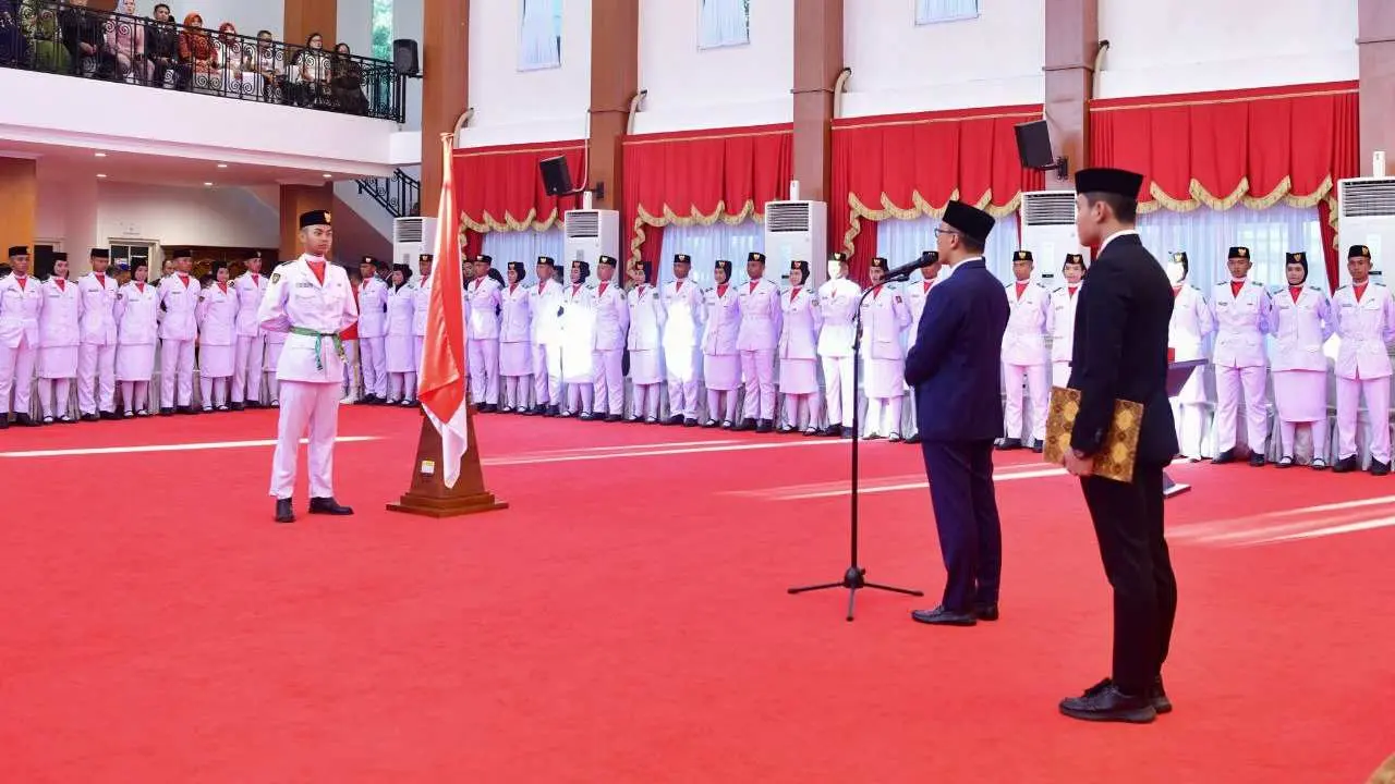 Kukuhkan Paskibraka Sulsel, Prof Zudan Minta Fokus Pada Tugas