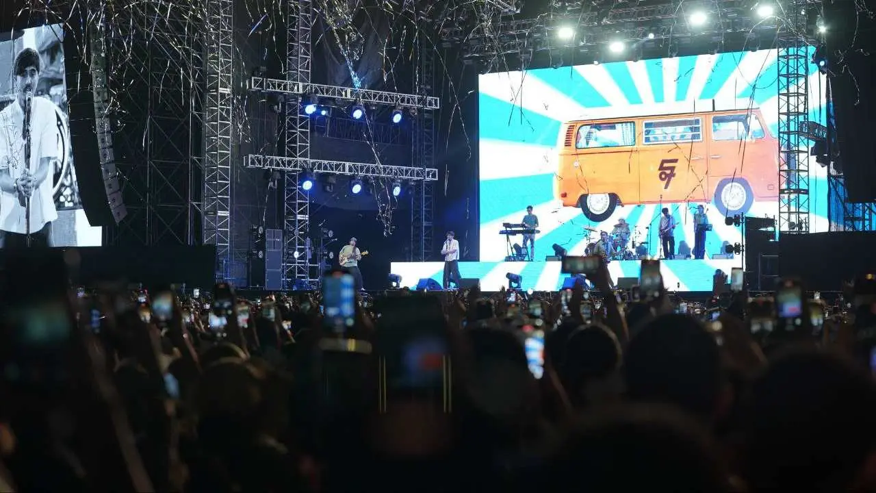 Penonton Konser SO7 di Makassar Dimanjakan dengan Berbagai Promo dari Bank bjb 2 Penonton Konser SO7 di Makassar Dimanjakan dengan Berbagai Promo dari Bank bjb