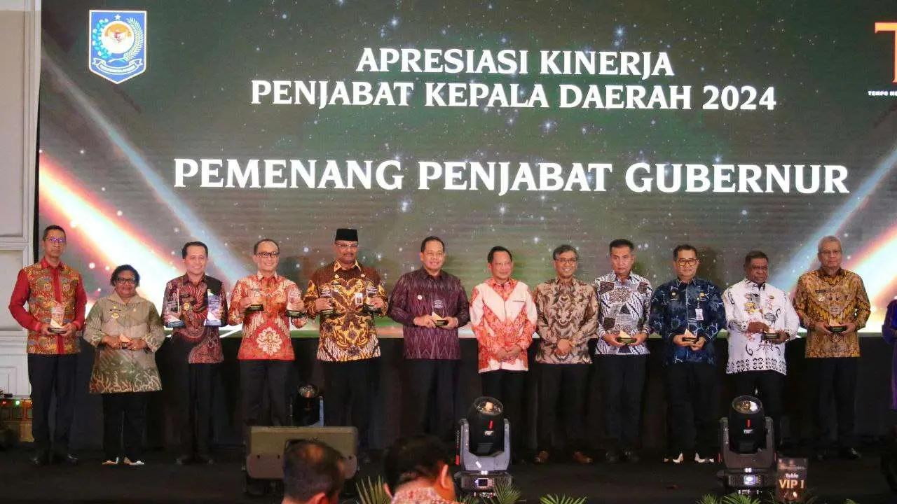 Prof Zudan Arif Sabet Penghargaan Pj Gubernur Terbaik dari Mendagri