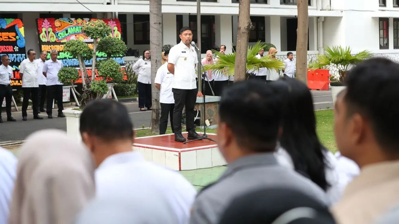 Hari Pertama Bertugas, Pjs Wali Kota Makassar Andi Arwin Azis Pimpin Apel Perdana 3 Hari Pertama Bertugas, Pjs Wali Kota Makassar Andi Arwin Azis Pimpin Apel Perdana