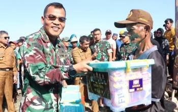 Latihan Terjun Statik Prajurit Yonif Para Raider 433 Julu Siri di HUT TNI ke-79 di Jeneponto, Begini Penjelasan Dandim 1425