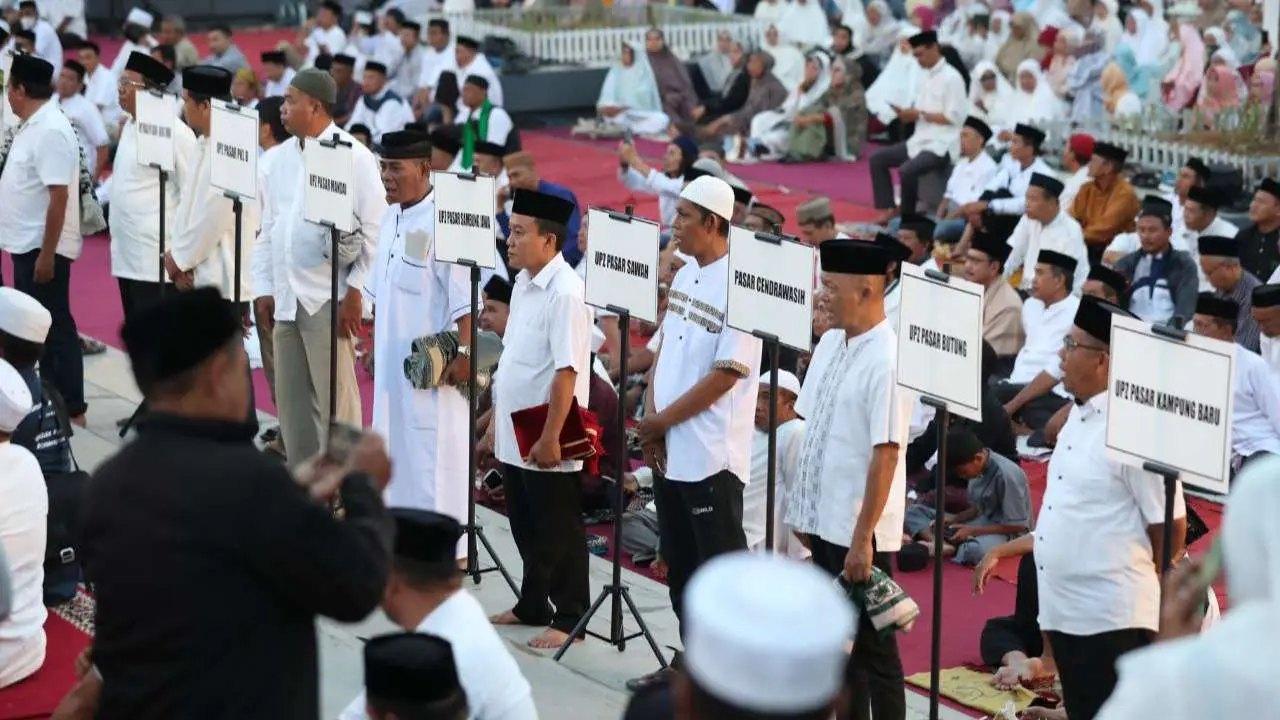 Komitmen Terhadap Zakat, Danny Pomanto Lantik 32 Orang UPZ Perusda Kota Makassar