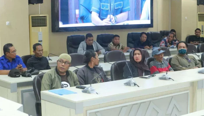 RT/RW Diberhentikan Jelang Pilkada Mengadu ke Dewan, Ketua DPRD Makassar akan Minta Klarifikasi Pemkot