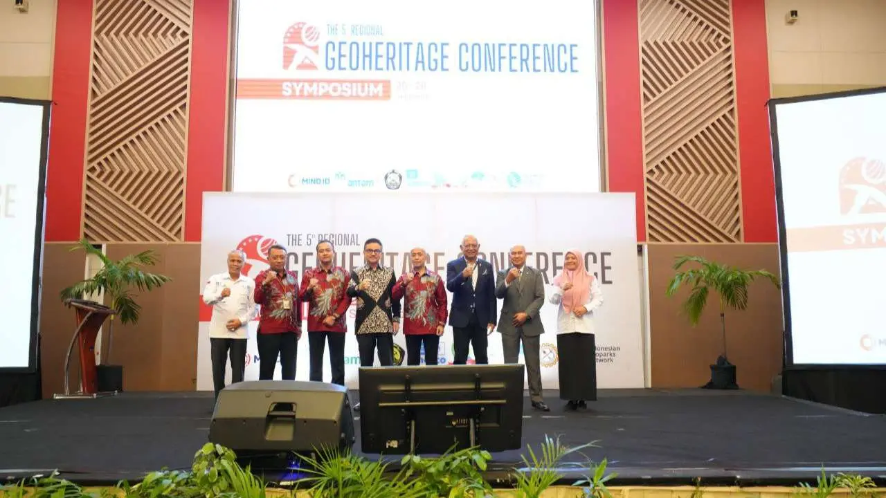 Jaga Kelestarian Kawasan Geopark Maros-Pangkep, Jufri Rahman: Pariwisata itu Bonus 2 Jaga Kelestarian Kawasan Geopark Maros-Pangkep, Jufri Rahman: Pariwisata itu Bonus