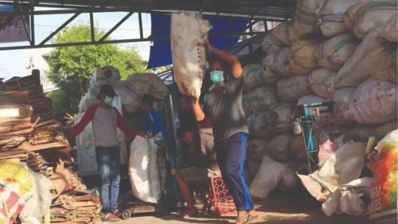 DLH Kota Makassar Gencar Sosialisasi dan Edukasi Cara Memilah Sampah