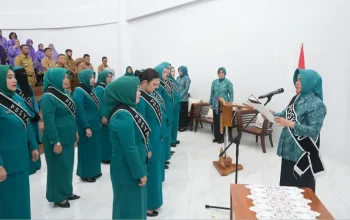 Indira Yusuf Ismail Kukuhkan Ketua Pembina Posyandu Kecamatan, Perkuat Yankes Ibu-Anak di Makassar