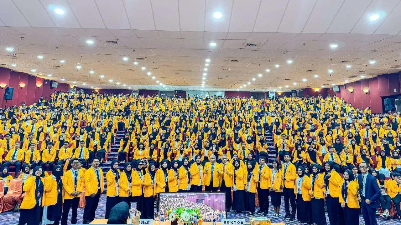 Sambut 764 Mahasiswa Baru PPG, Rektor UNM: Ikuti Proses Tunjukan Bahwa Anda Guru Profesional 3 Sambut 764 Mahasiswa Baru PPG, Rektor UNM: Ikuti Proses Tunjukan Bahwa Anda Guru Profesional