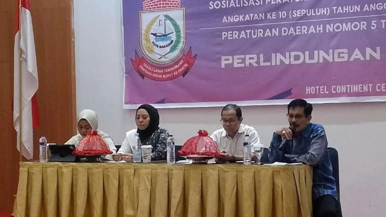 Nunung Dasniar Gandeng Akademisi UNM Sosialisasikan Perda Perlindungan Guru