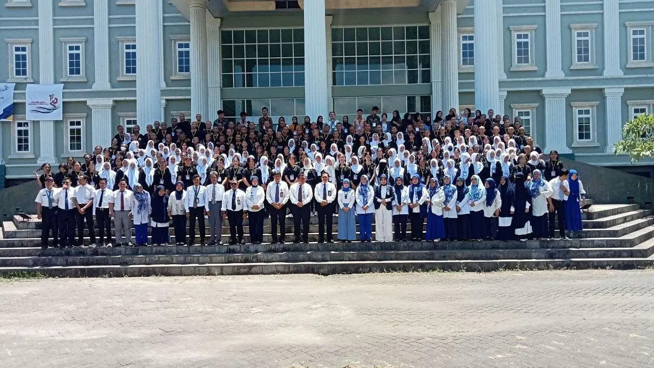 UPA kembali Berikan Beasiswa 8 Semester Bagi Ratusan Anak Kaltara, Rektor: Ini Sudah tahap ketiga, sudah ada 755 orang 2 UPA kembali Berikan Beasiswa 8 Semester Bagi Ratusan Anak Kaltara, Rektor: Ini Sudah tahap ketiga, sudah ada 755 orang.