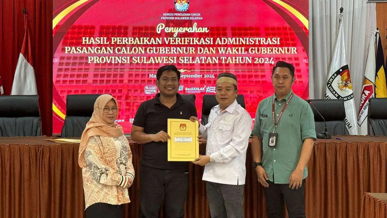 KPU Serahkan Hasil Vermin Perbaikan Bapaslon Gubernur dan Wakil Gubernur Sulsel