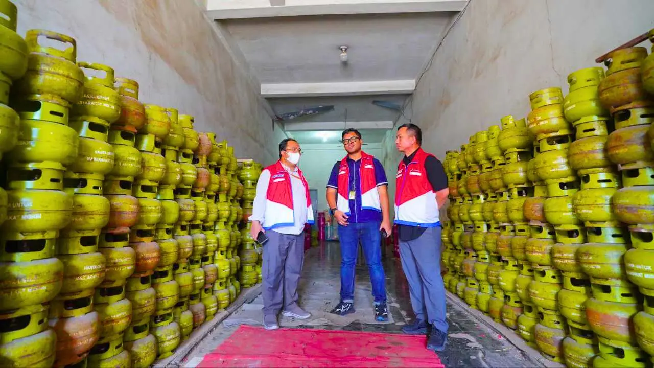 Pertamina - Pemda Sidak Pangkalan LPG 3 Kg, Pastikan Ketersediaan Stok, Harga Sesuai HET
