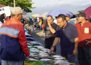 Pedagang Senang Kehadiran Andi Sudirman Blusukan Di TPI Palopo