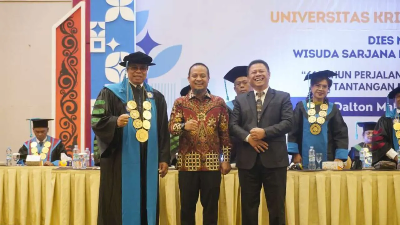 Andi Sudirman Hadiri Dies Natalis Universitas Kristen Indonesia Paulus