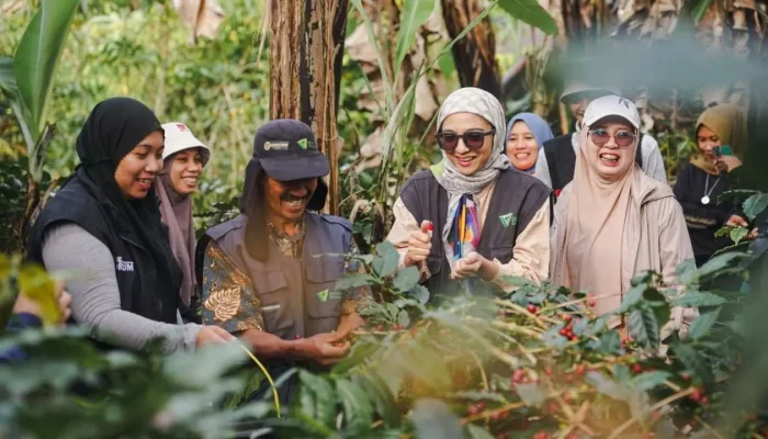 Dompet Dhuafa Gelar Hulu Trip Pemberdayaan Kopi Bersama Chiki Fawzi dan Daeng Uki