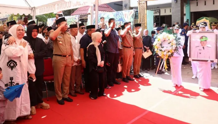 Ketua TP PKK Makassar Beri Dukungan Moril kepada Istri Almarhum Camat Ujung Pandang