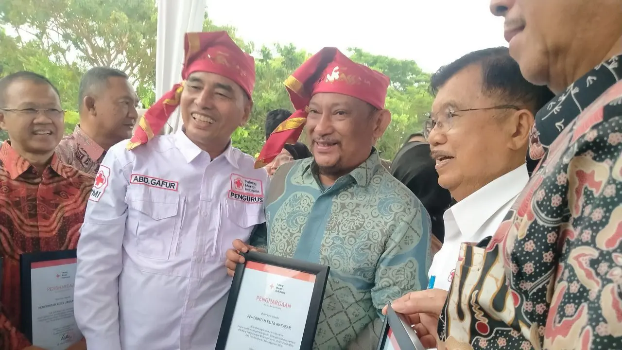 Pemkot Raih Penghargaan dari PMI Pusat, Wujud Makassar Livable City dan Resilient City 2 Pemkot Raih Penghargaan dari PMI Pusat, Wujud Makassar Livable City dan Resilient City