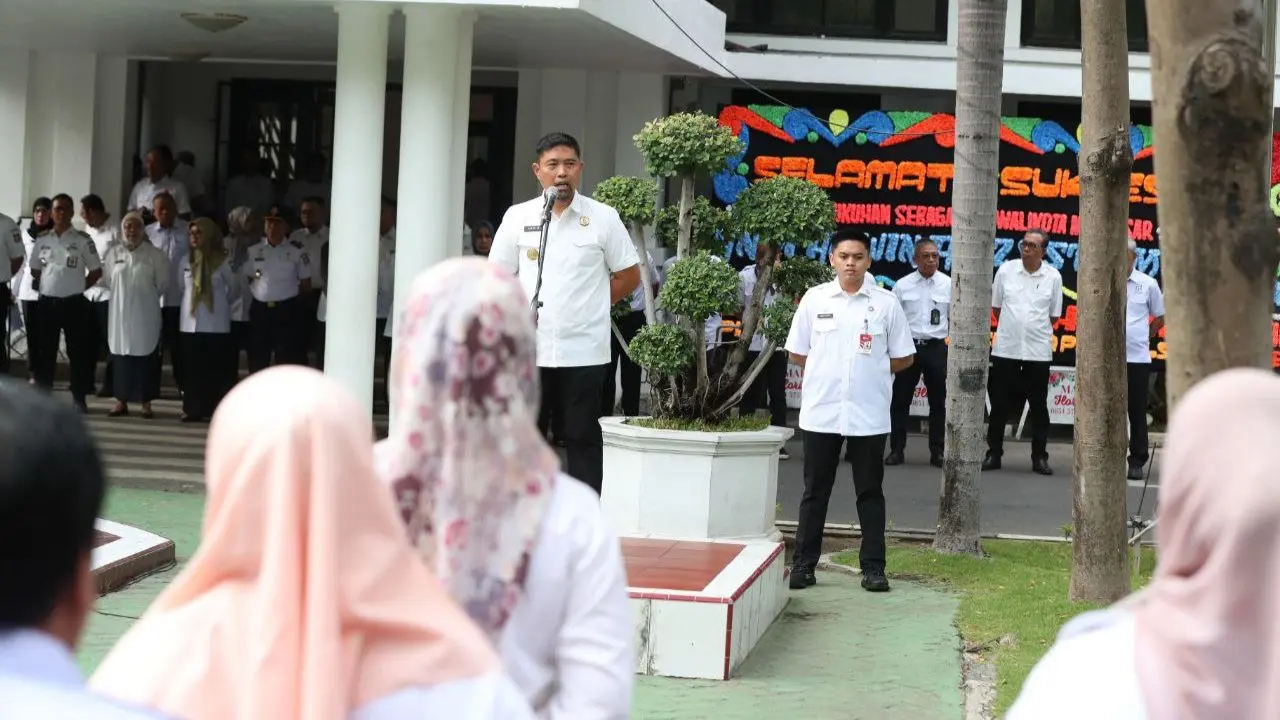 Hari Pertama Bertugas, Pjs Wali Kota Makassar Andi Arwin Azis Pimpin Apel Perdana 2 Hari Pertama Bertugas, Pjs Wali Kota Makassar Andi Arwin Azis Pimpin Apel Perdana