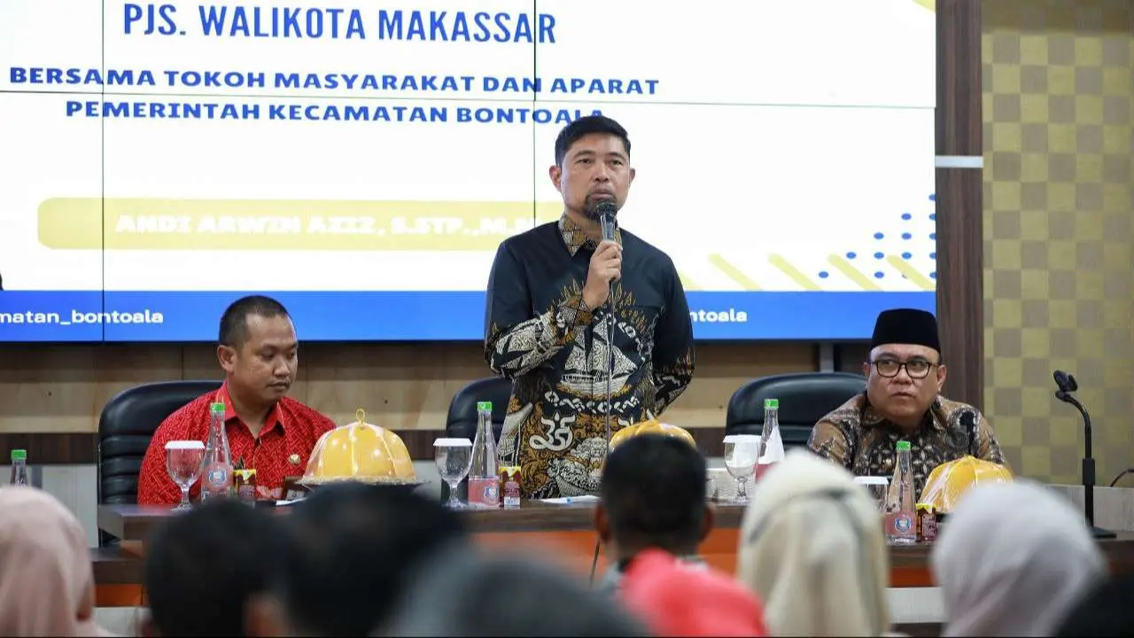 Pjs Wali Kota Arwin Azis Kunker di Kecamatan Bontoala, Camat: Siap Sukseskan Pilkada Serentak 2 Pjs Wali Kota Arwin Azis Kunker di Kecamatan Bontoala, Camat: Siap Sukseskan Pilkada Serentak