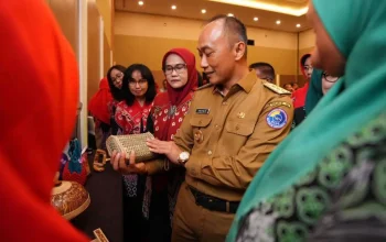 Pj Gubernur Prof Zudan Minta Dekranasda Perkuat Branding dan Marketing Produk Khas Sulsel 6 Pj Gubernur Prof Zudan Minta Dekranasda Perkuat Branding dan Marketing Produk Khas Sulsel