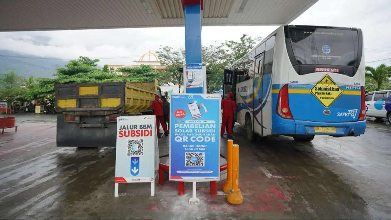 Pertamina Uji Coba Implementasi Pembelian BBM Pertalite Gunakanlah QR Code
