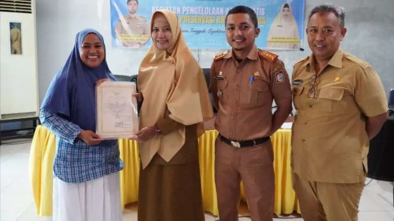 Dinas Kearsipan Makassar Laksanakan Layanan Preservasi Arsip Keluarga di Kecamatan Wajo