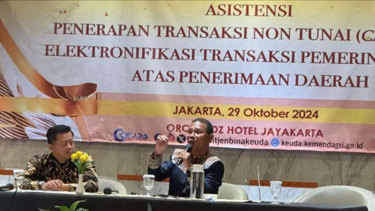 Kepala Bapenda Makassar Hadiri Asistensi Penerapan Transaksi Non Tunai 2 Kepala Bapenda Makassar Hadiri Asistensi Penerapan Transaksi Non Tunai