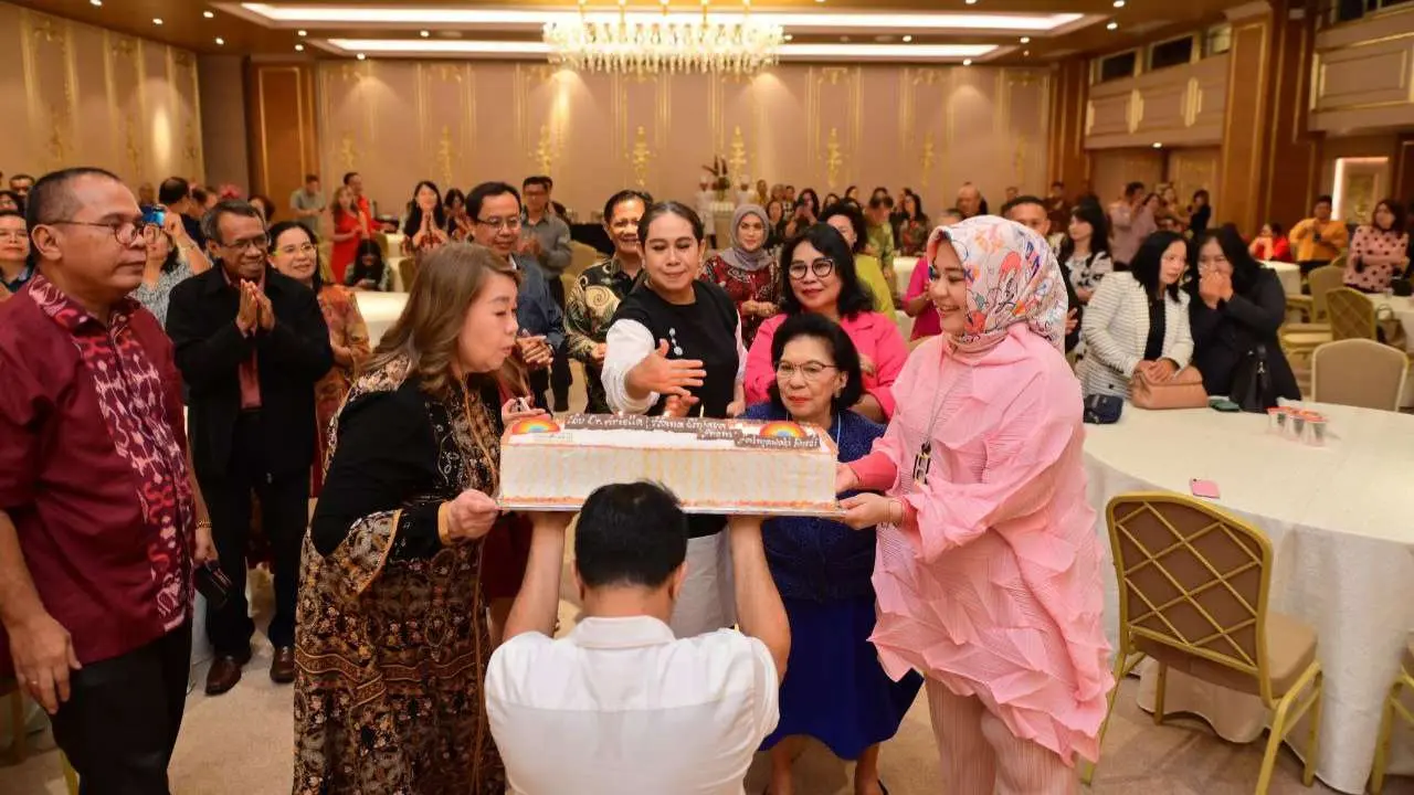 Hadiri Ultah Tokoh Masyarakat Kristen, Fatmawati Disambut Penuh Keakraban