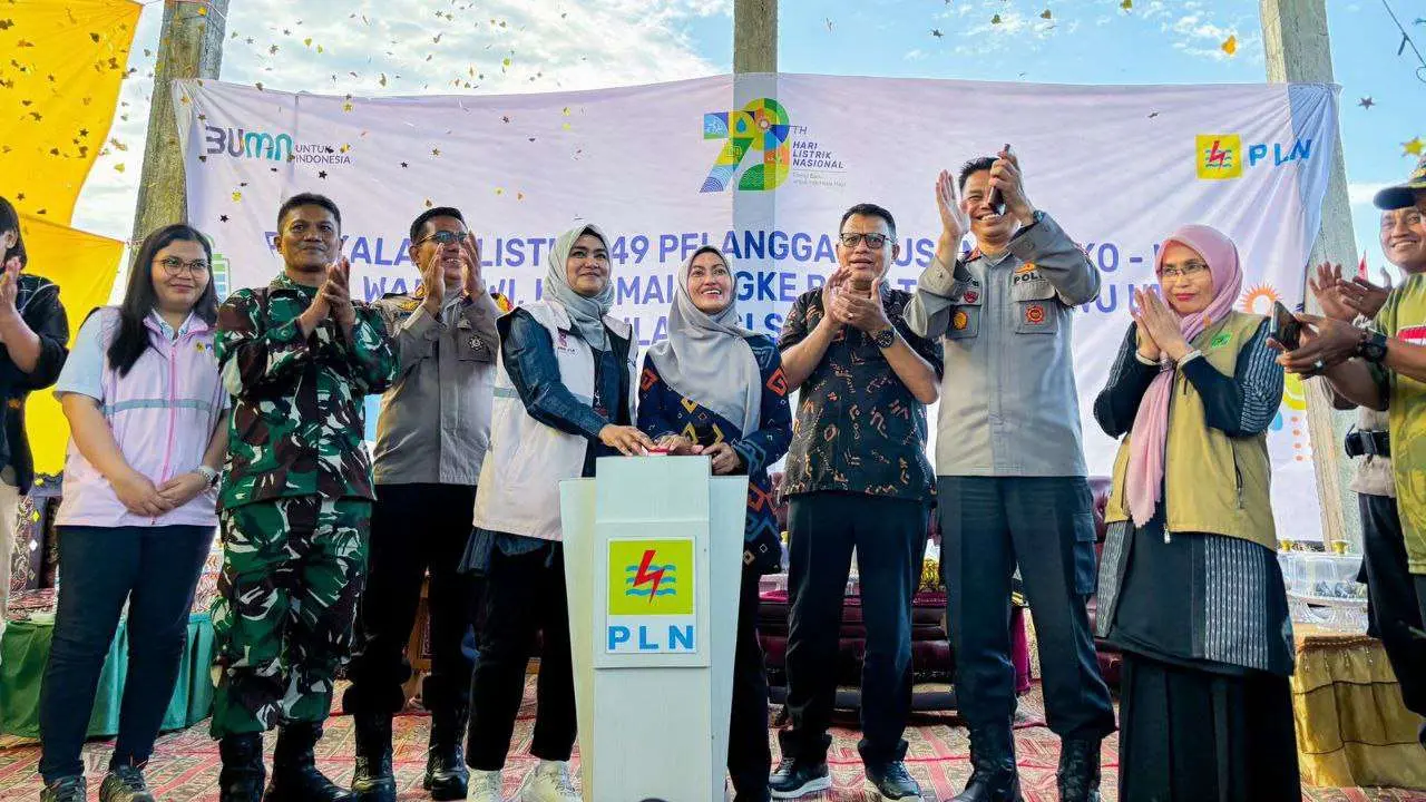 PLN Hadirkan Inovasi SuperSUN untuk Jangkau Daerah 3T di Sulsel pada Momen Hari Listrik Nasional