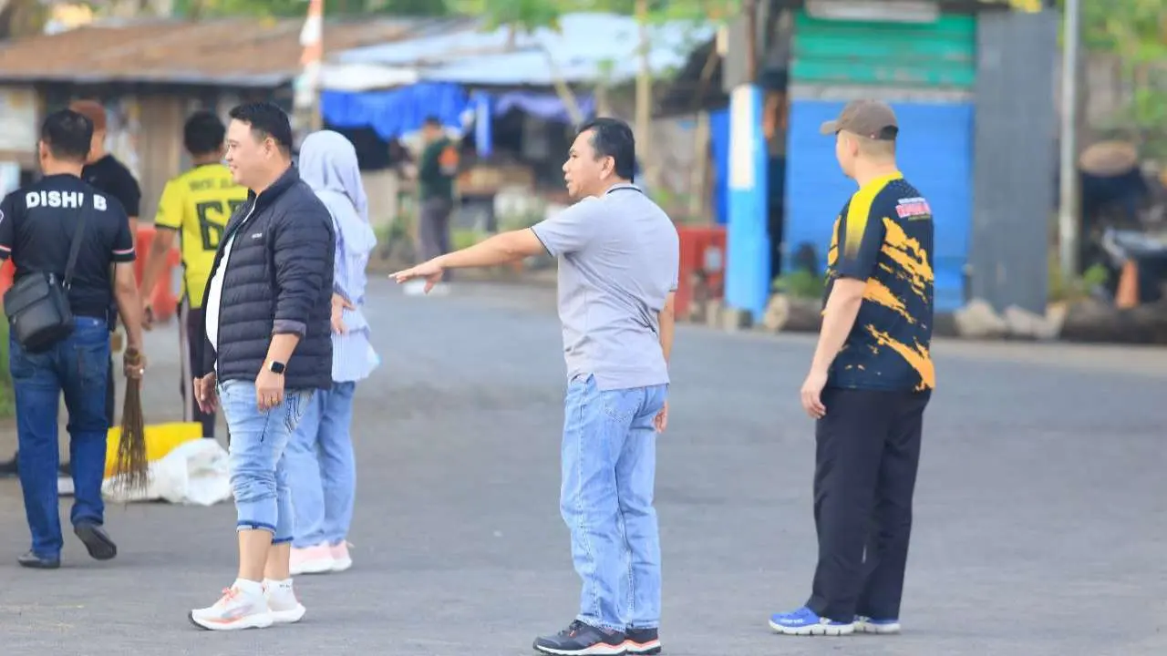 Turunkan Ratusan Personil, Kadishub Makassar Pimpin Langsung Gerakan "Sabtu Bersih" di 3 Lokasi