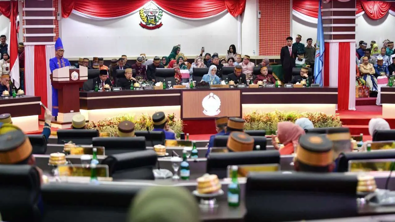 Peringatan HUT Sulsel ke-355: Prof Zudan Soroti Pencapaian Ekonomi dan SDM 2 Paripurna HUT Sulsel Ke-355, Pj Gubernur Prof Zudan Paparkan Pencapaian Pemerintah Provinsi