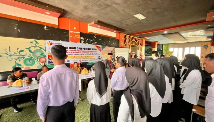 Panwascam Resmi Lantik 83 Pengawas TPS se-Kecamatan Binamu, Begini Pesan Bawaslu Jeneponto