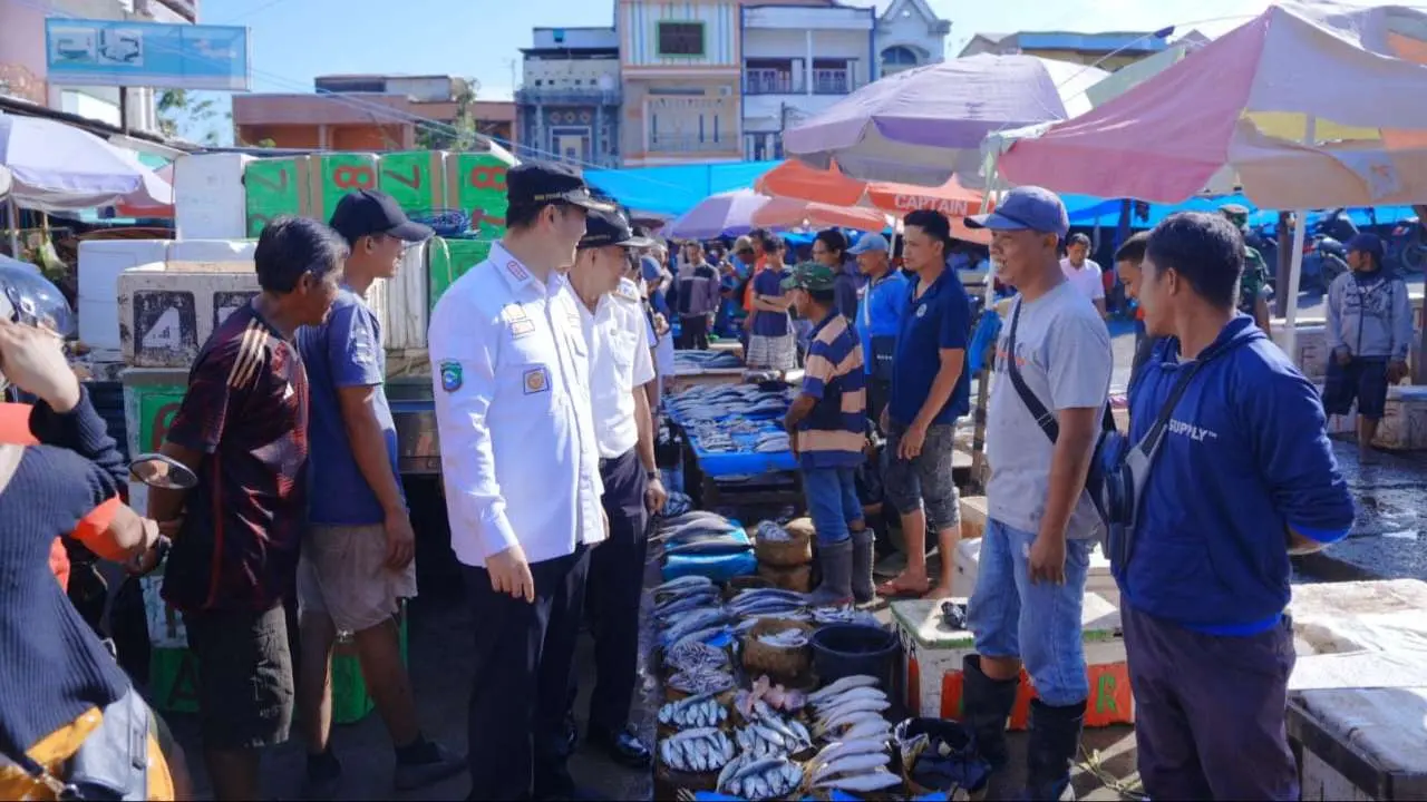 Jelang Iduladha, Bupati MYL Pantau Harga Kebutuhan Pokok di Pasar Sentral Pangkajene