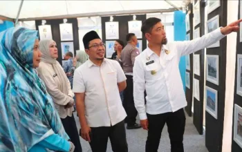 Pjs Wali Kota Arwin Resmikan Pameran Arsip Bertema "Makassar Tempo Dulu" 5 Pjs Wali Kota Arwin Resmikan Pameran Arsip Bertema "Makassar Tempo Dulu"