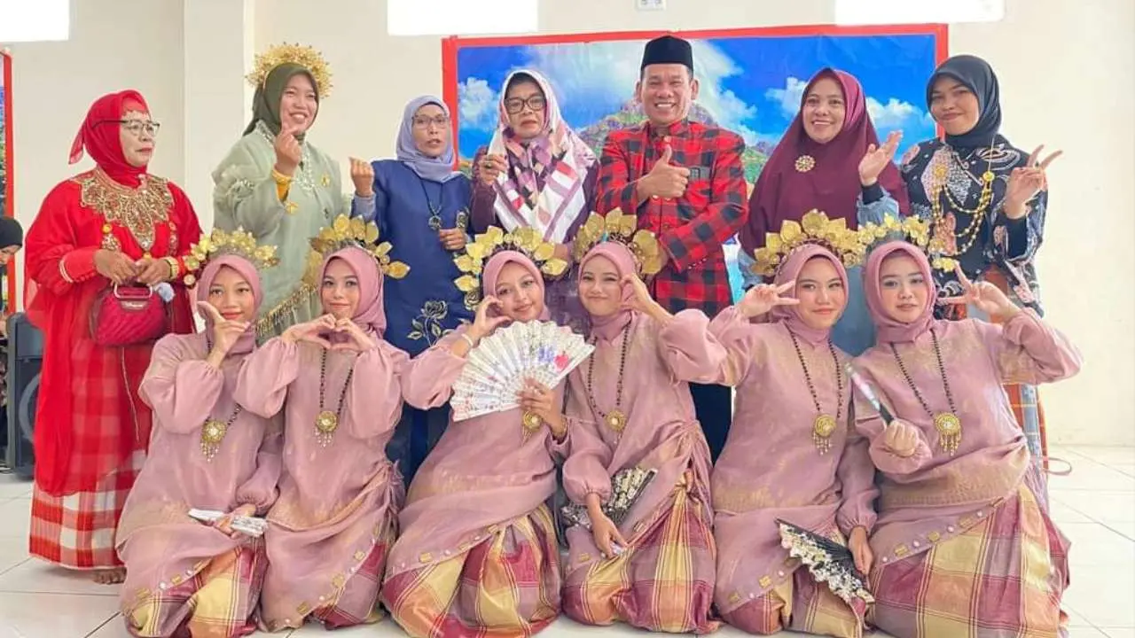 SMA Islam Lasharan Jaya Gowa Gelar Perayaan HUT Kabupaten Gowa ke-704 2 SMA Islam Lasharan Jaya Gowa Gelar Perayaan HUT Kabupaten Gowa ke-704