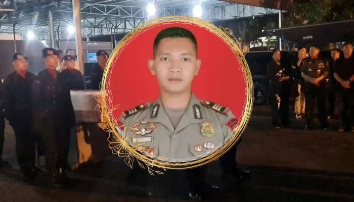Kapolri Naikkan Pangkat Anumerta untuk AKP Ulil Ryanto yang Gugur Ditembak Rekan